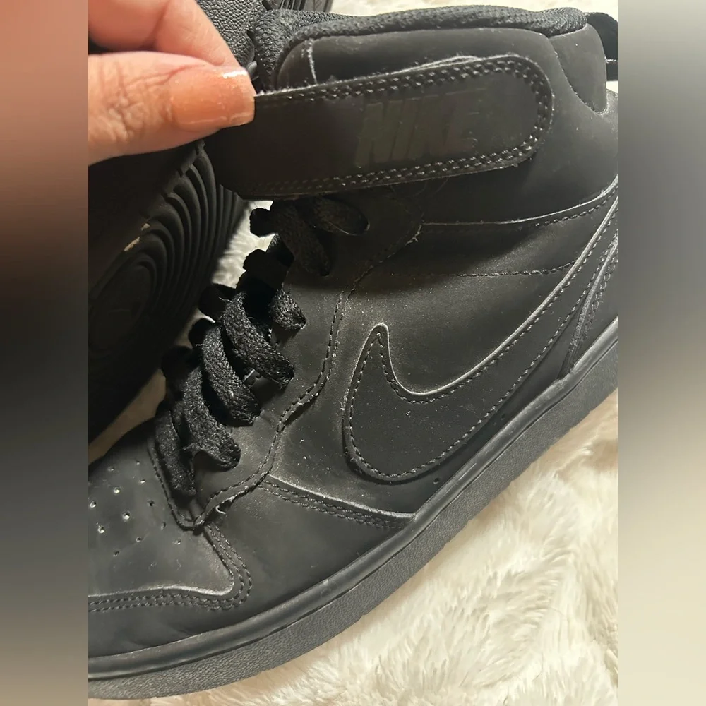 Nike Men's Black High-Top Sneakers with Strap